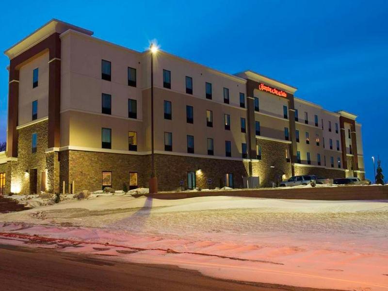 Hampton Inn & Suites Bismarck Northwest Ngoại thất bức ảnh