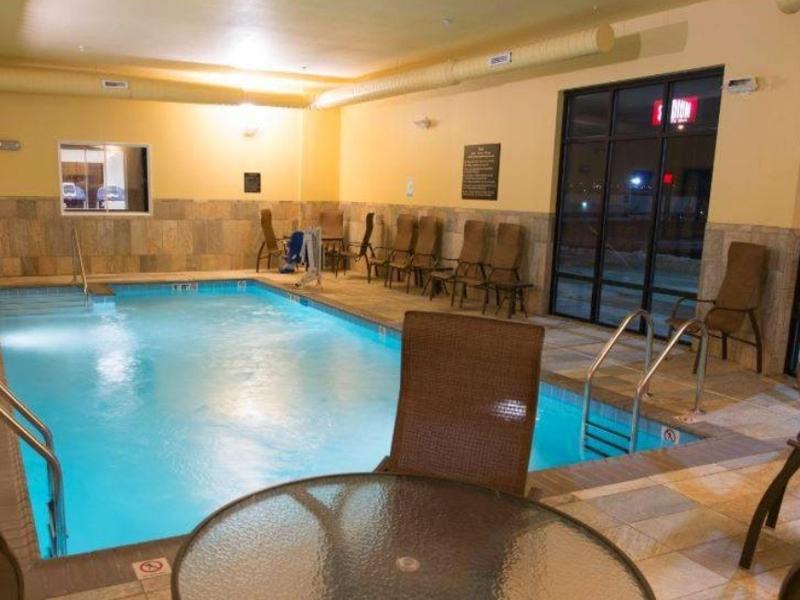 Hampton Inn & Suites Bismarck Northwest Ngoại thất bức ảnh