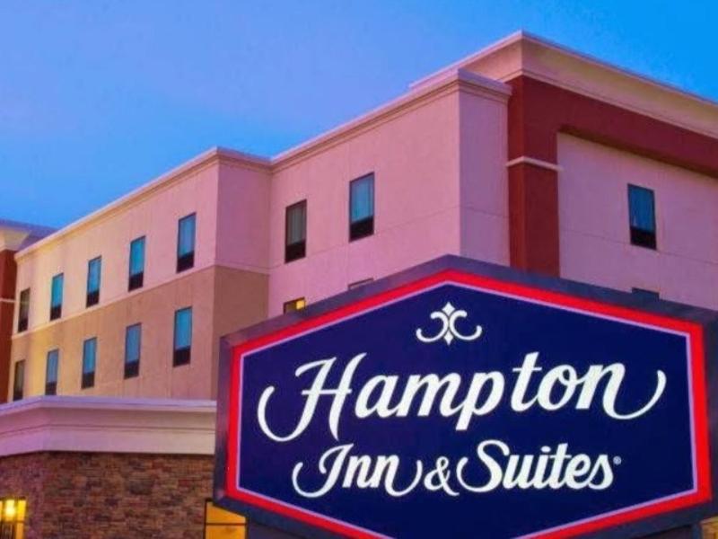 Hampton Inn & Suites Bismarck Northwest Ngoại thất bức ảnh